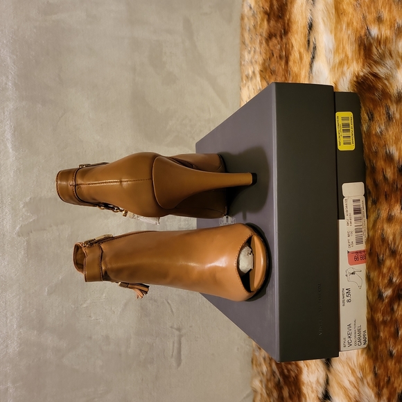 Vince Camuto Kevia Peep Toe Ankle Bootie Sz 8.5 ~ Caramel Nappa Leather - Picture 6 of 6
